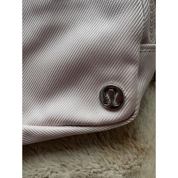 Lululemon Crossbody Belt Bag In Light Pink With Adjustable Strap & Zipper Closur - Picture 2 of 11